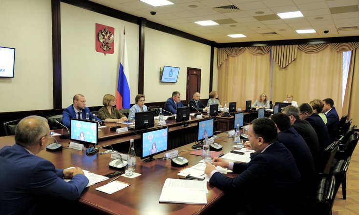 Максим Владимиров принял участие в совещании по вопросам реализации национального проекта «Здравоохранение» в субъектах СКФО