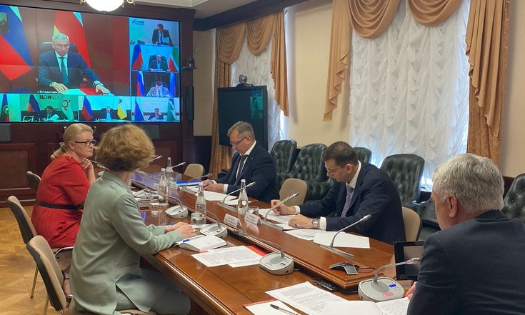 В аппарате полномочного представителя Президента РФ в СКФО обсудили вопросы повышения платежной дисциплины касающейся оплаты электрической, тепловой энергии и газа